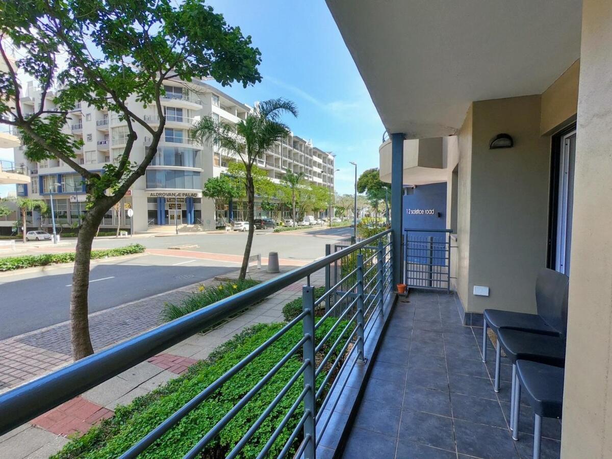 Stunning 2 Bed - Rooftop Braai Area - Sunset Views Дурбан Экстерьер фото